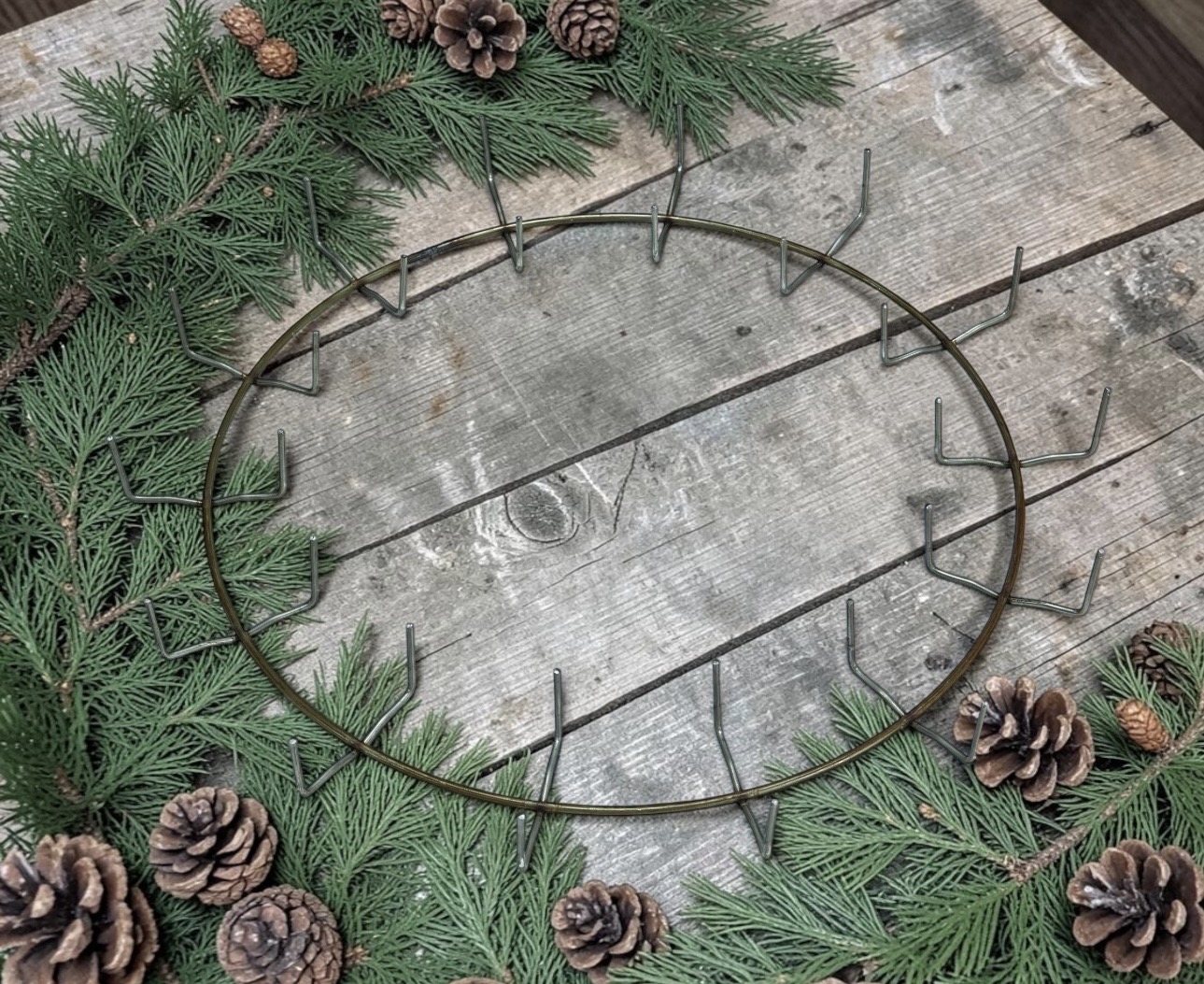 14" Wire Clamp Wreath Ring