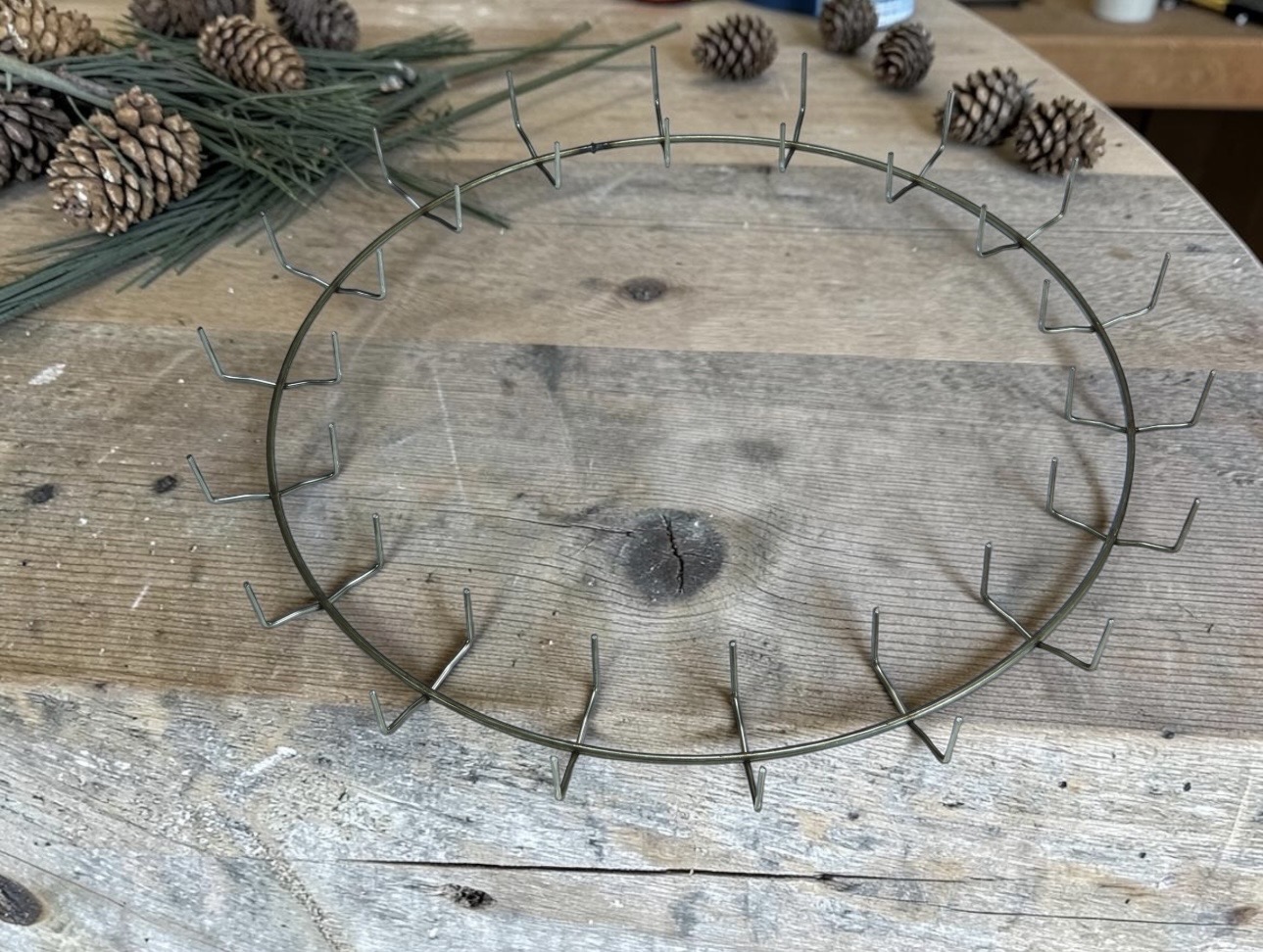 18" Wire Clamp Wreath Ring - Image 4