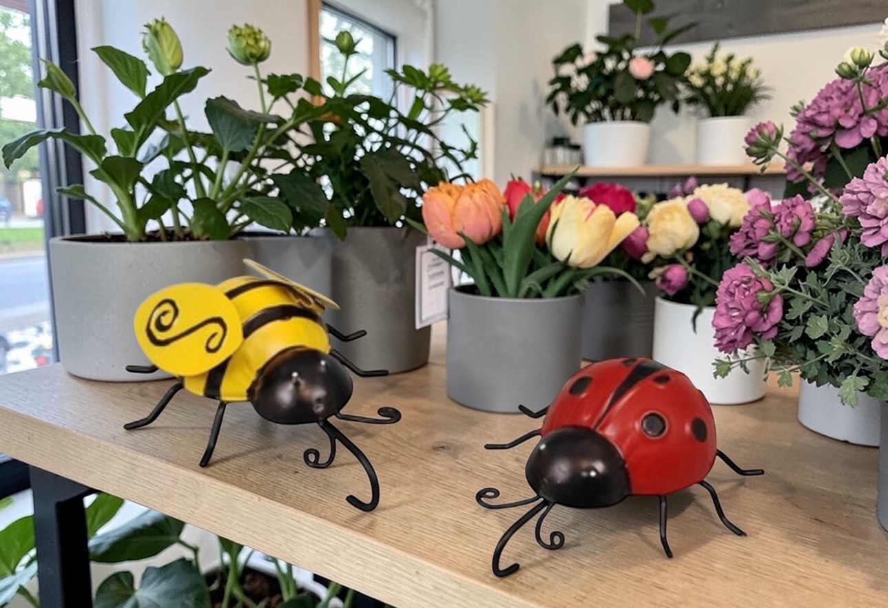 LadyBug & Bee Metal Pot Hangers - Each - Image 4