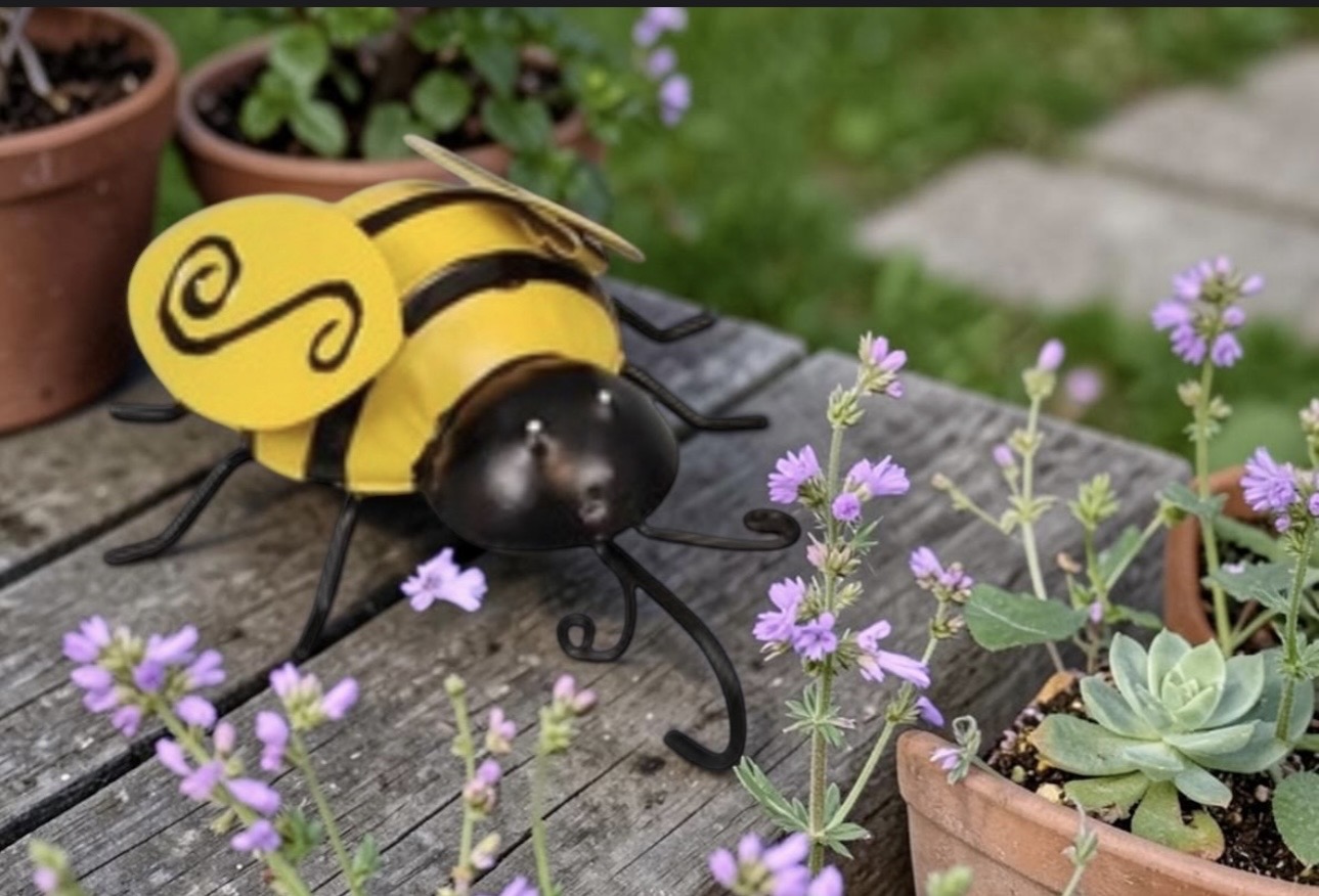 LadyBug & Bee Metal Pot Hangers - Each - Image 2