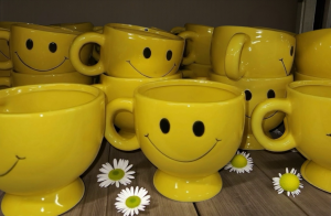 4.25" Yellow Smiley Face Mug - Case/12